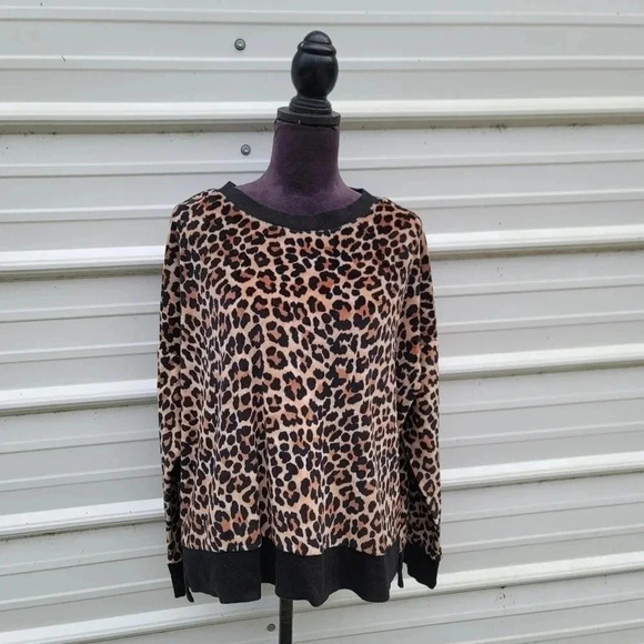 SECRET TREASURES Sleepwear Essentials Animal Print Long Sleeve Soft Top Sz XL - Picture 1 of 10